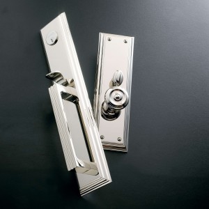 Baldwin© Chrome door handle, courtesy of Myknobs.com 